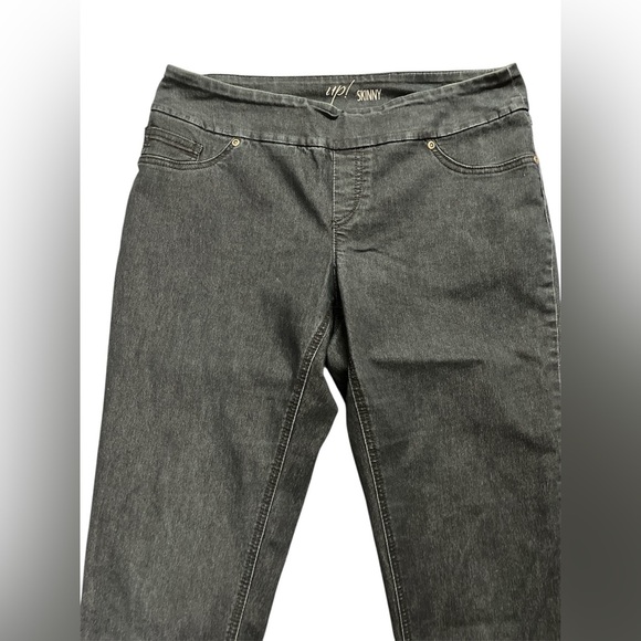 2 for $20 Women's Black skinny jeans size 12 - Picture 3 of 3